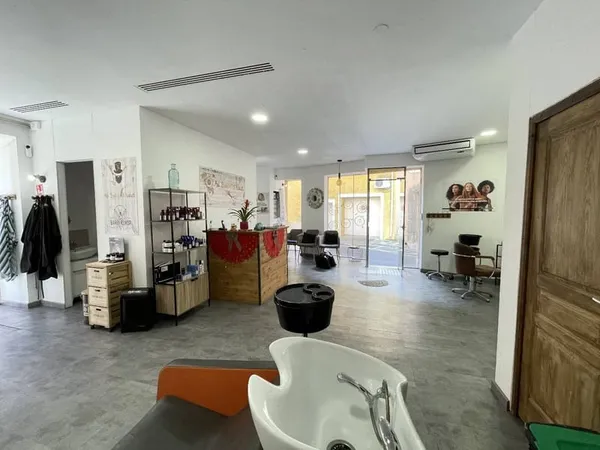 Boutique 3 pièces 54 m²