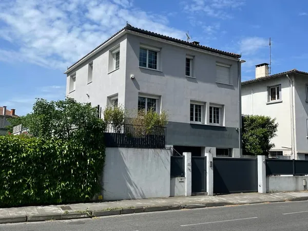 Maison 6 pièces 160 m²