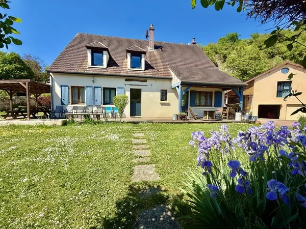 Maison 10 pièces 250 m²