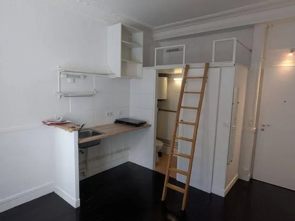 Studio 1 pièce 13 m²