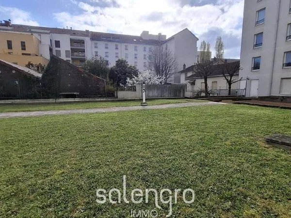 Studio 1 pièce 18 m²