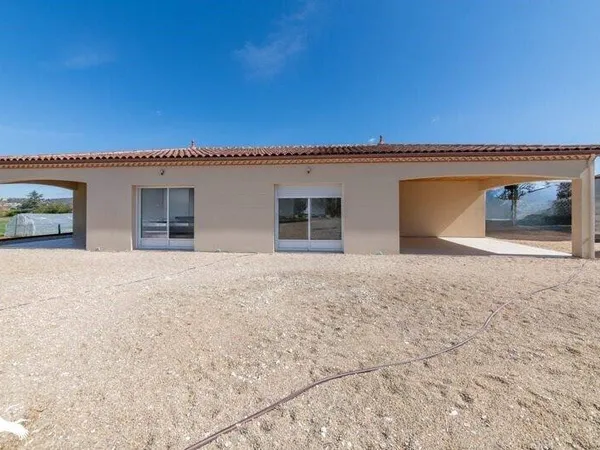 Maison de plain-pied 3 pièces 101 m²