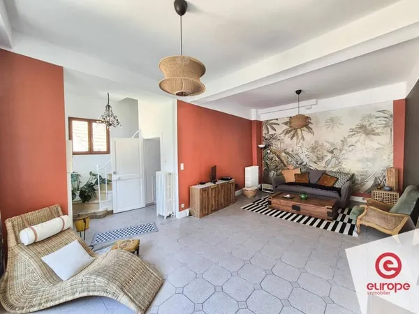 Maison 8 pièces 170 m²