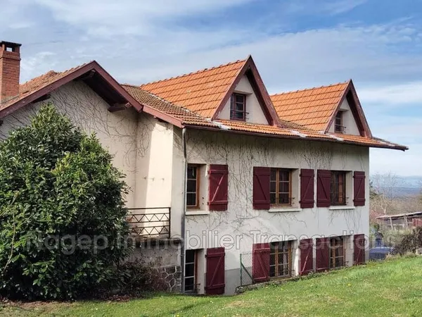 Maison 6 pièces 250 m²