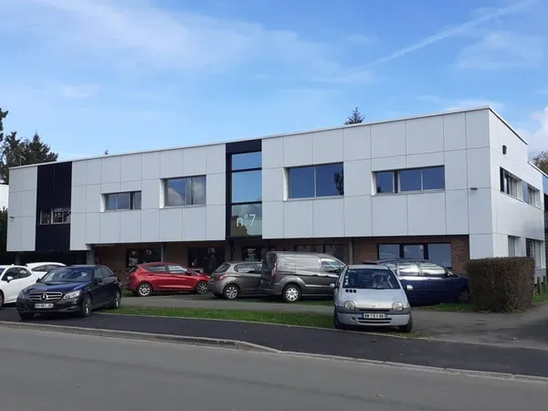 Bureaux 1 pièce 163 m²