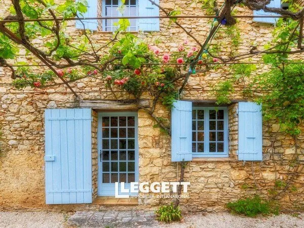 Maison 12 pièces 263 m²