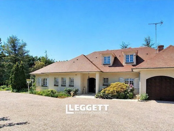 Maison 12 pièces 343 m²