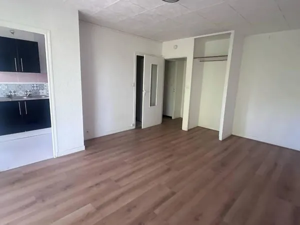 Studio 1 pièce 28 m²