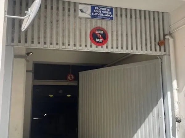 Parking 12 m²