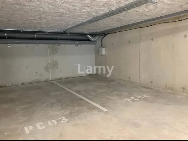 Parking 12 m²