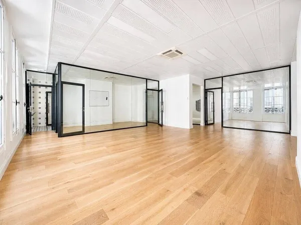Bureaux 226 m²