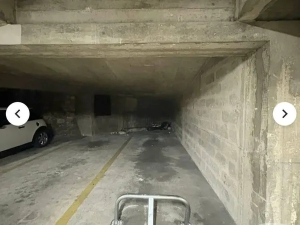 Parking 14 m²