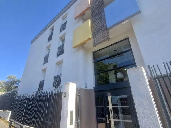 Studio 1 pièce 27 m²