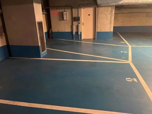 Parking 14 m²