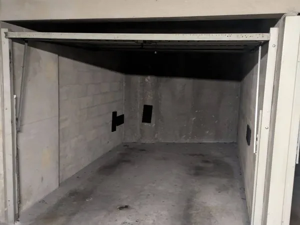 Parking 12 m²
