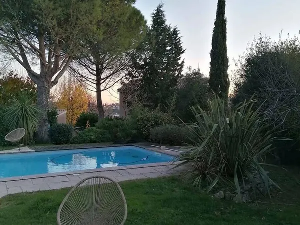 Maison 5 pièces 184 m²