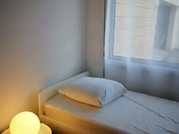 Studio 1 pièce 13 m²