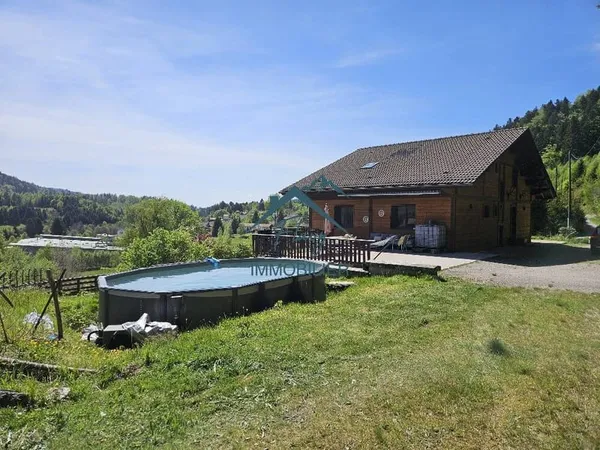 Maison 8 pièces 200 m²