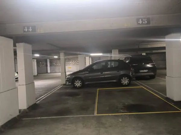 Parking 10 m²