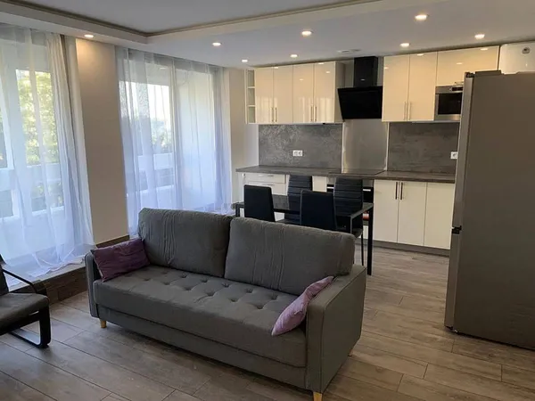 Appartement 5 pièces 11 m²