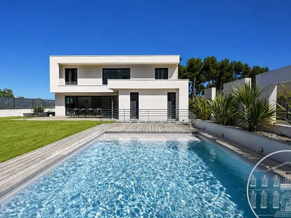 Villa 6 pièces 175 m²