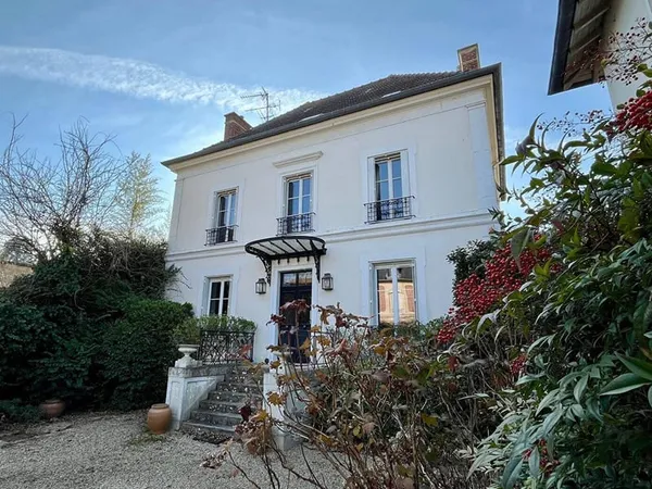 Maison 8 pièces 195 m²