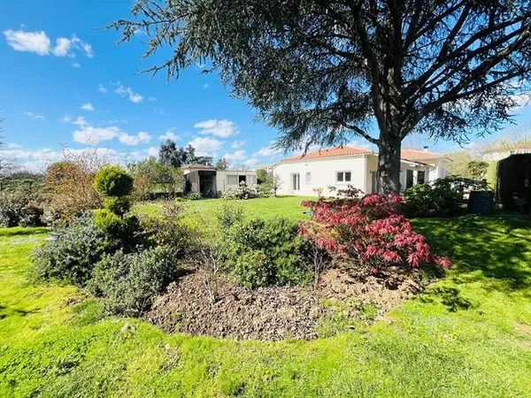 Maison de plain-pied 5 pièces 134 m²