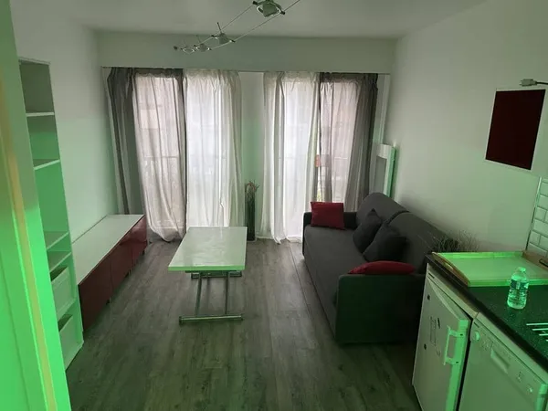 Studio 1 pièce 21 m²