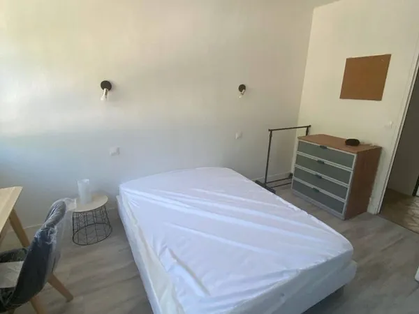 Appartement 6 pièces 12 m²