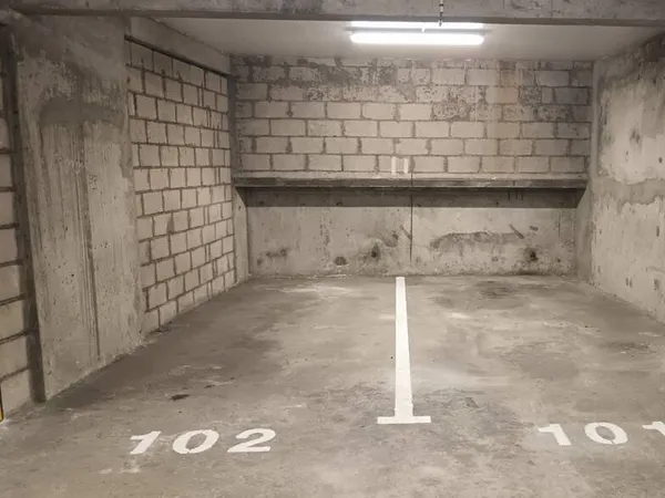 Parking 11 m²