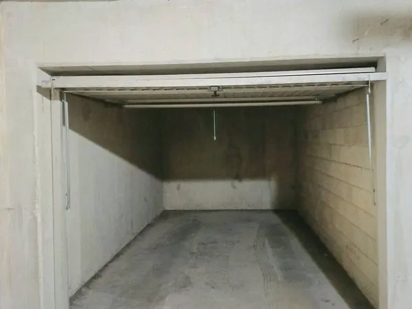 Parking 12 m²