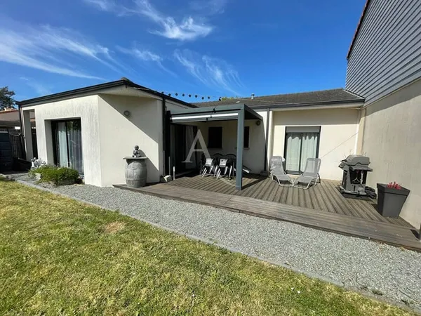 Maison de plain-pied 4 pièces 96 m²