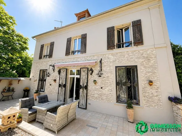 Maison 7 pièces 180 m²