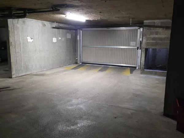 Parking 13 m²