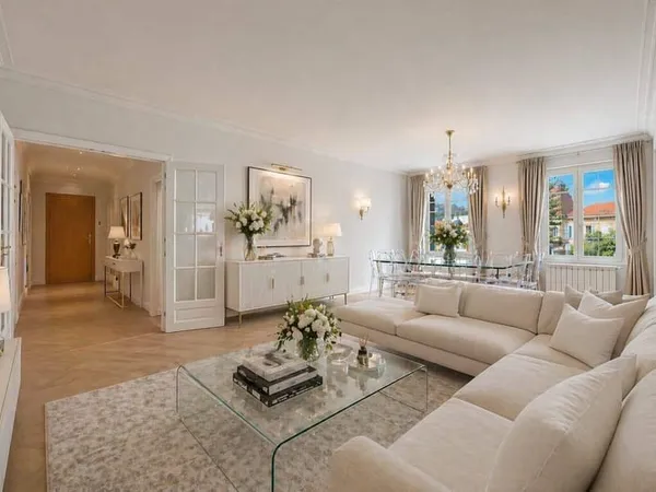 Appartement 1 pièce 100 m²