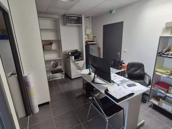 Local professionnel 40 m²