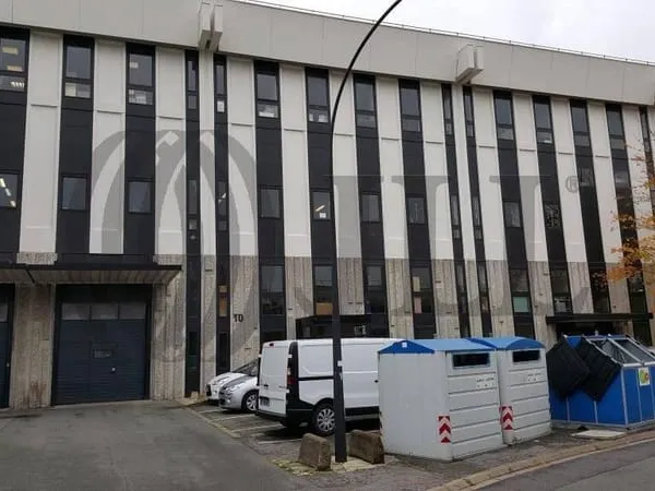 Bureau 7 pièces 633 m²