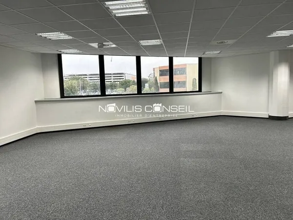 Bureaux 366 m²