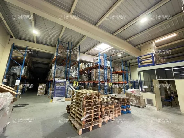 Local d'activité 2079 m²