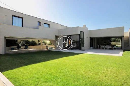 Maison 7 pièces 260 m²