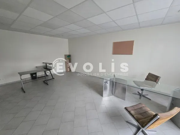 Bureaux - A LOUER - 88 m² non divisibles