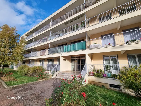Appartement lumineux avec grand balcon proche hôpital