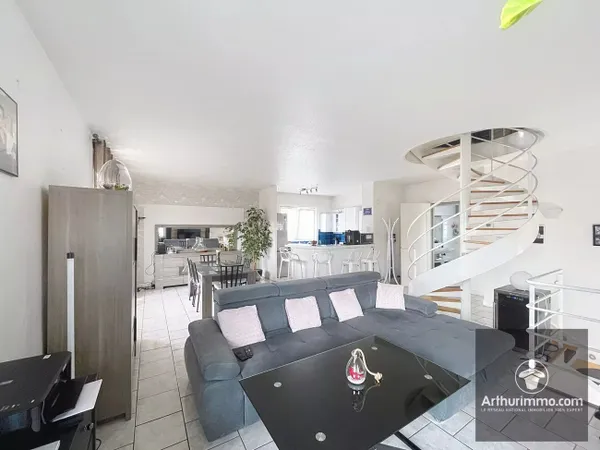 Maison 8 pièces 183 m²