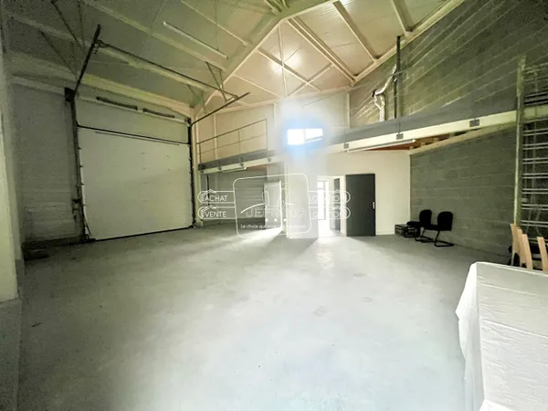 Local d'activité Le Loroux Bottereau 140 m2