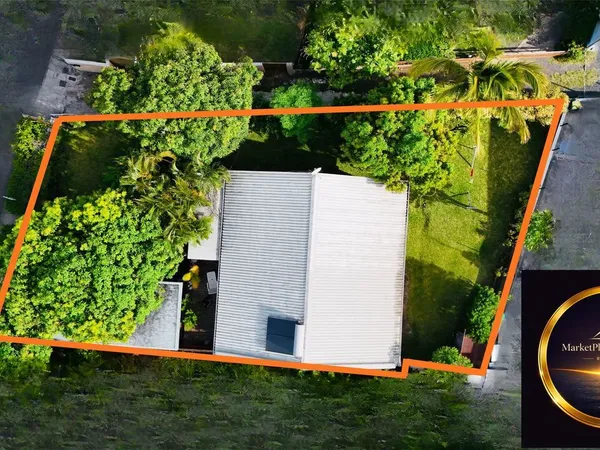 À VENDRE Maison à l'Etang Salé les bains de plain-pied 3