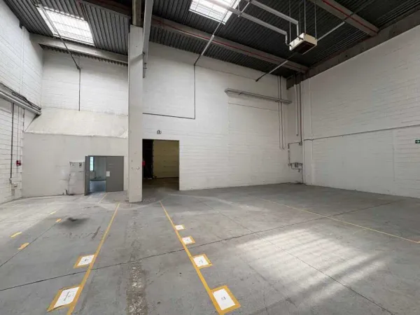 A VENDRE - Locaux d'activités
