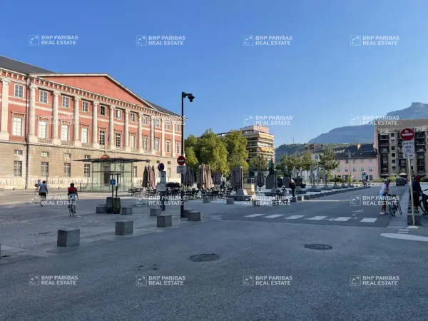 Location Commerce Chambéry 73000