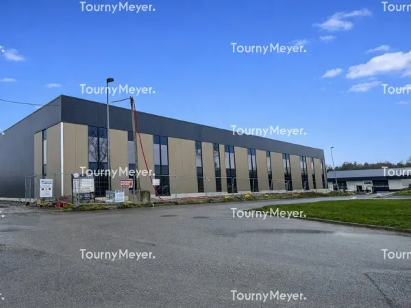 LOCAL D'ACTIVITES A VENDRE OU A LOUER