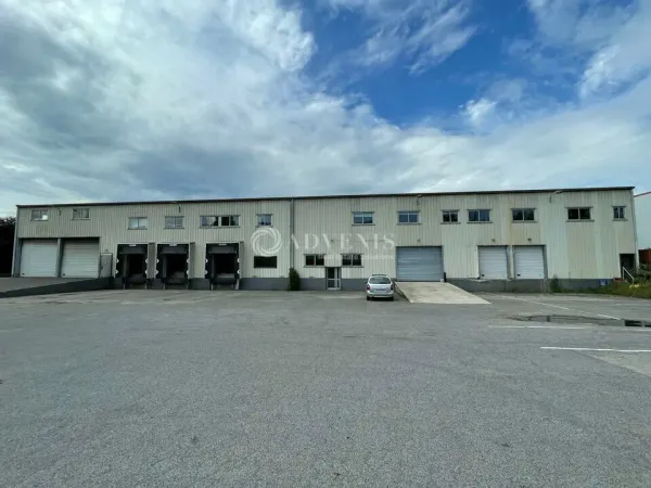 Entrepôt A VENDRE