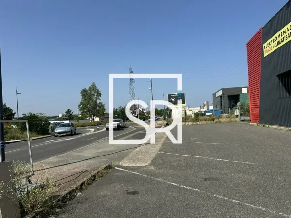 LOCAL COMMERCIAL A LOUER